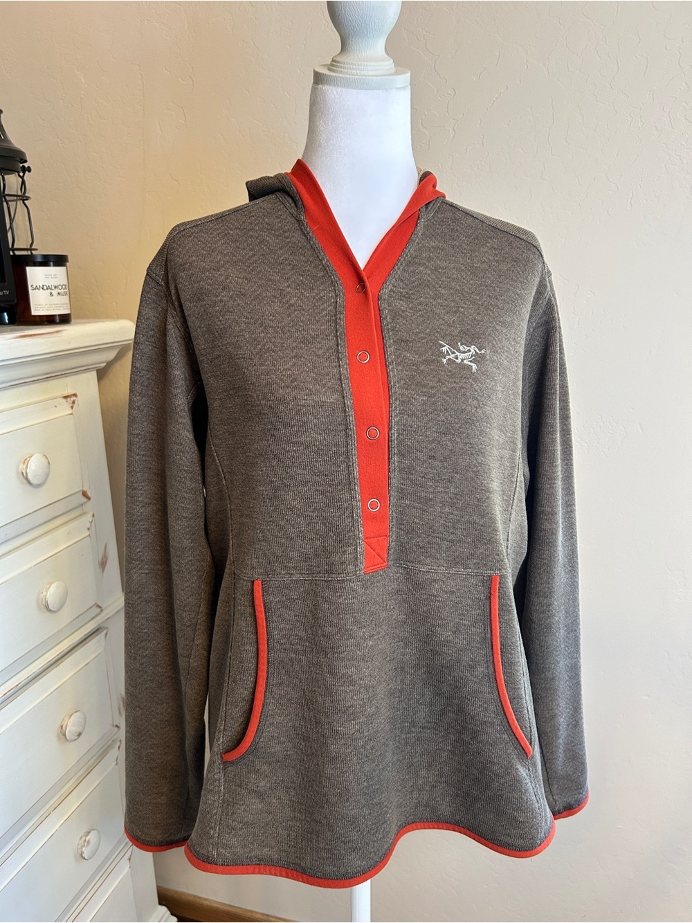 Arc’teryx Women’s Gray Snap Hoodie Pullover Kangaroo Pocket Size X-Large